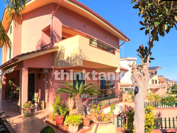 Casa con 6 locali in vendita in Contrada Bongiovanni, Bongiovanni I, Augusta
