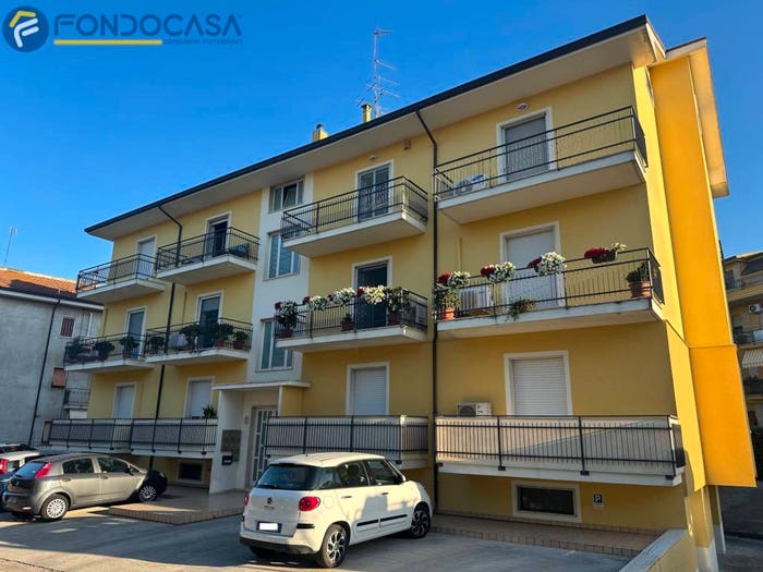 Casa bilocale in vendita in Via Ugo Foscolo, Centobuchi, Monteprandone