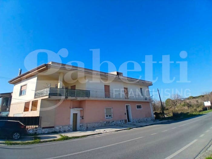 Casa con 6 locali in vendita in Via Santa Maria La Fossa, Centro, Capua
