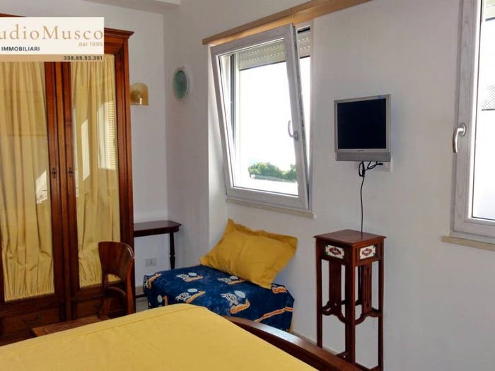 Appartamento con 5 locali in vendita in via Dalmazio Birago, Centro, Capri
