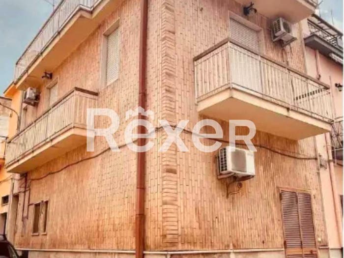 Casa quadrilocale in vendita in Via Fontana Vecchia, Centro, Canosa di Puglia