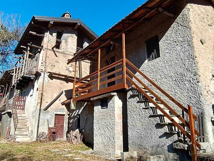 Casa con 6 locali in vendita in Via Due Riviere, BrovelloCarpugnino