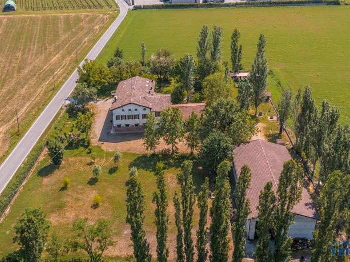 Casa con 6 locali in vendita in Campogalliano