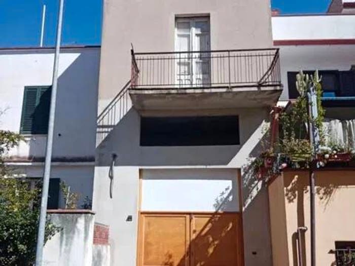 Appartamento trilocale in vendita in Via Ragazzi Del ', Centro, Nuoro