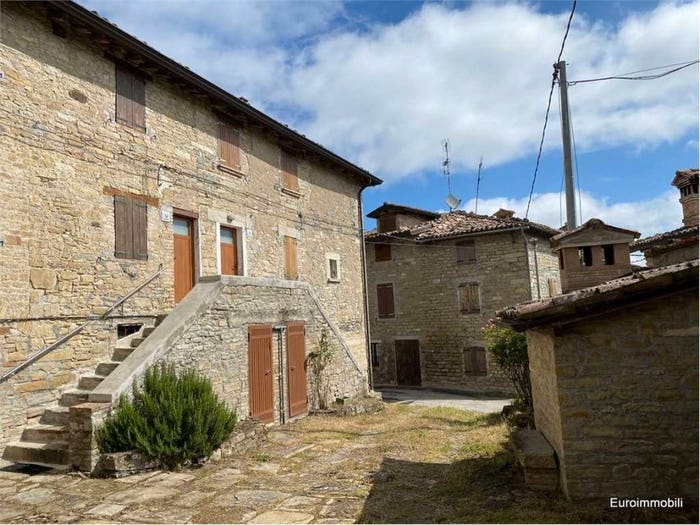 Casa con 6 locali in vendita in Strada Capanna, Neviano degli Arduini