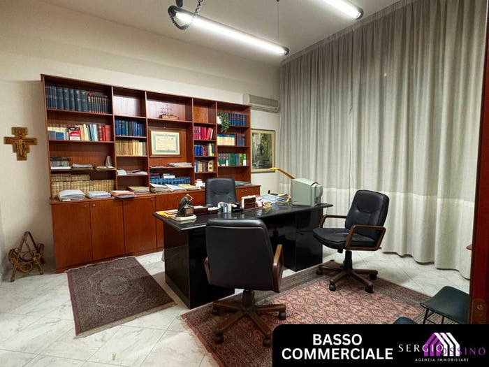 Casa quadrilocale in vendita in Via Archimede, Centro, Carlentini