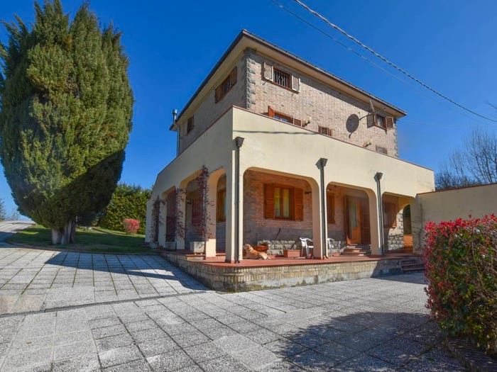 Casa con 6 locali in vendita in Strada Provinciale Ceresola, Smerillo