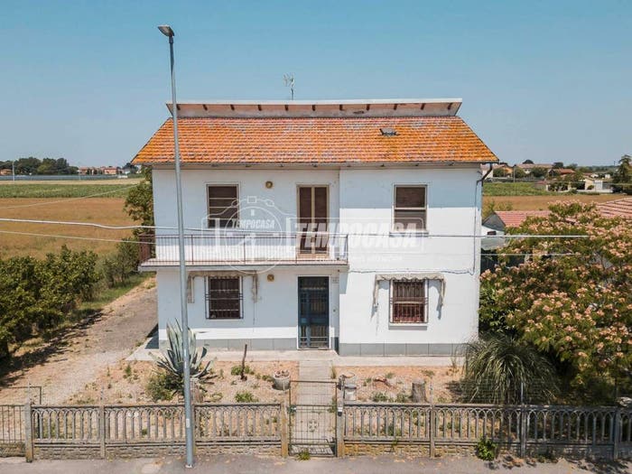 Casa con 6 locali in vendita in Via Renato Fabbri, Sant'antonio, Medicina