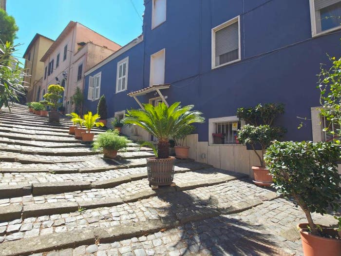 Appartamento con 5 locali in vendita in Via Nino Bixio, Frascati