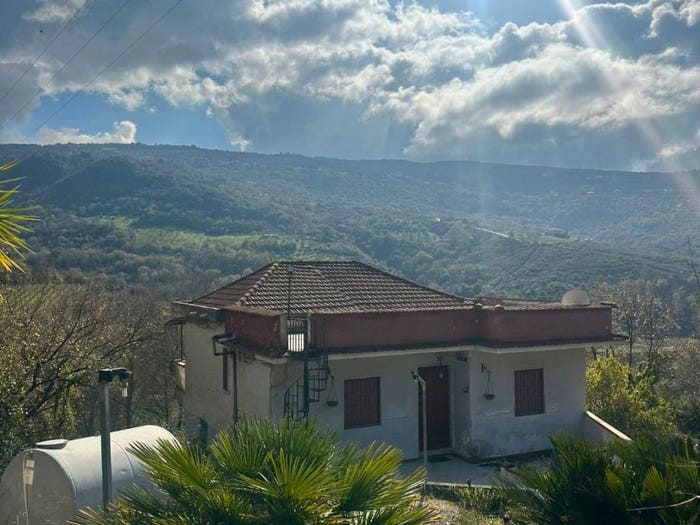 Casa quadrilocale in vendita in Torchiara