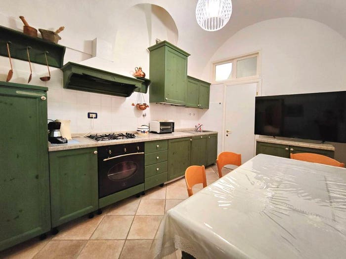 Appartamento trilocale in vendita in Piazza Guglielmo Marconi, Centro, Vallebona