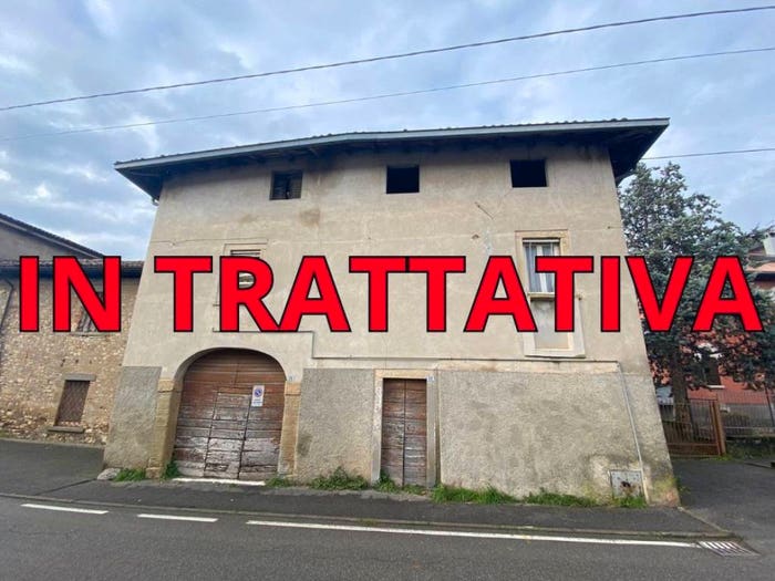 Casa con 6 locali in vendita in Via Papa Giovanni XXIII, Carobbio, Carobbio degli Angeli