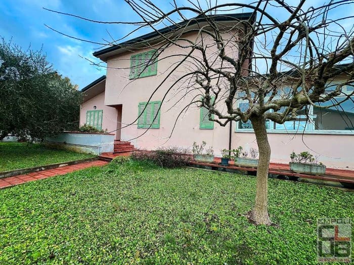 Casa con 6 locali in vendita in Via Colle Alberti, Cerreto Guidi