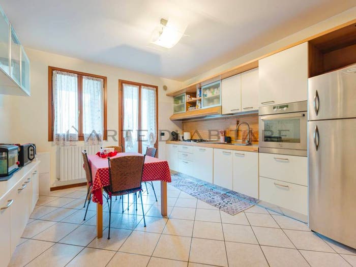 Appartamento trilocale in vendita in Piazza San Nicolò, Mira Taglio, Mira