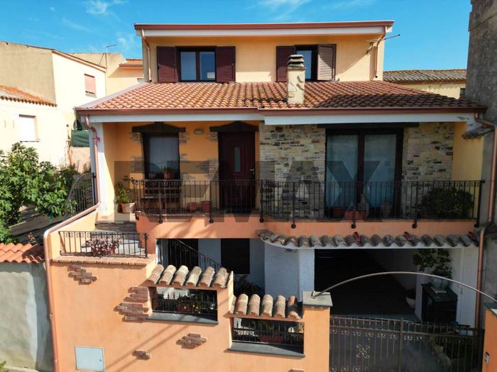Casa quadrilocale in vendita in via Umberto I, Villanovaforru