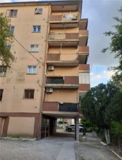 Appartamento con 6 locali in vendita in Via LUIGI LAGRANGE, Brusegana Aeroporto, Padova
