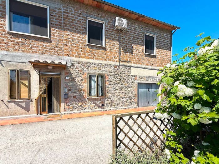 Appartamento con 5 locali in vendita in Via John Fitzgerald Kennedy, Fabro Scalo, Fabro