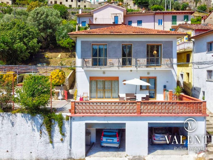 Casa con 5 locali in vendita in Via Torcigliano, Camaiore Paese, Camaiore