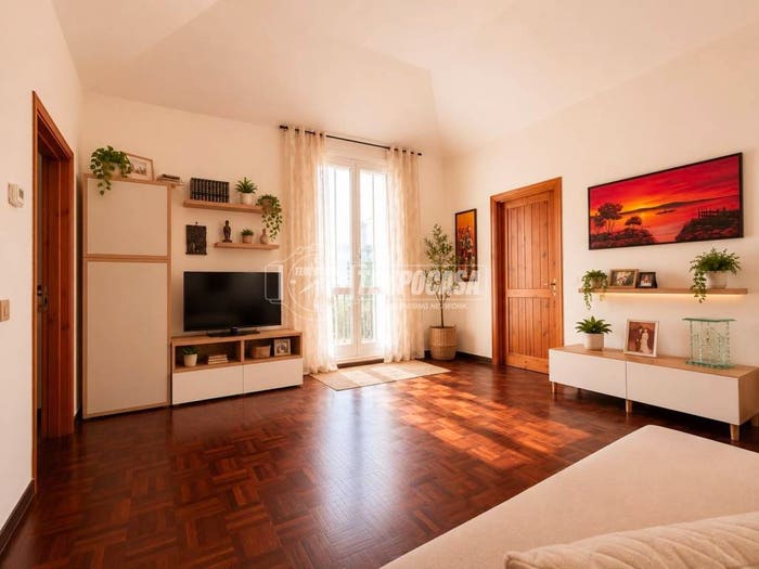Appartamento con 5 locali in vendita in Via Giovanni Miani, Sampierdarena, Genova