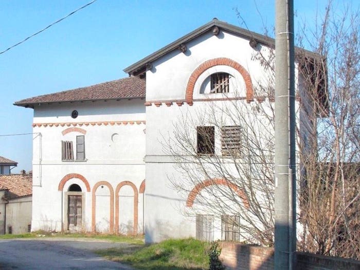 Casa con 6 locali in vendita in Via Castello, Castello, Santa Giuletta