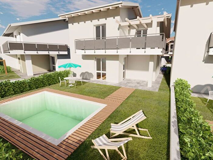 Casa quadrilocale in vendita in Via Nicola Calipari, Mairano, Casaletto Lodigiano
