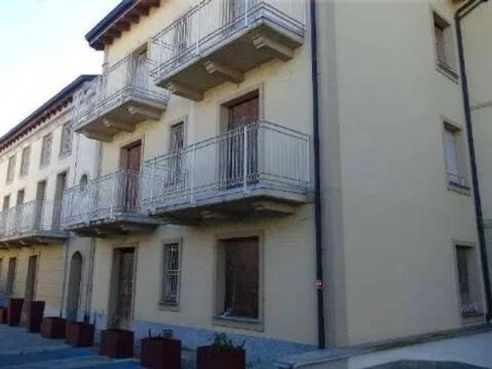 Appartamento trilocale in vendita in Via Paolo Gorini, Centro, Codogno