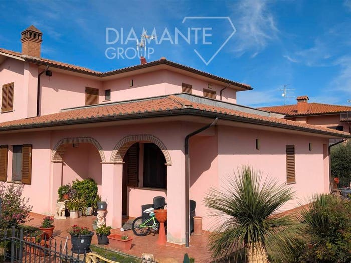Casa con 5 locali in vendita in Pozzuolo, Castiglione del Lago