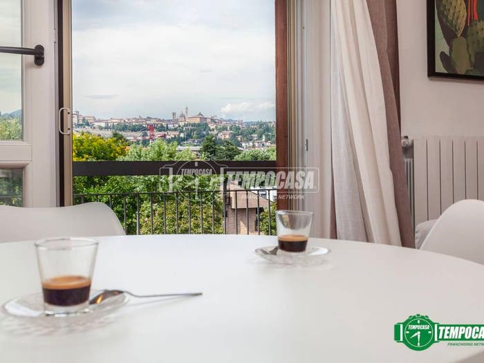 Appartamento quadrilocale in vendita in Via Giosuè Carducci, Canovine, Bergamo
