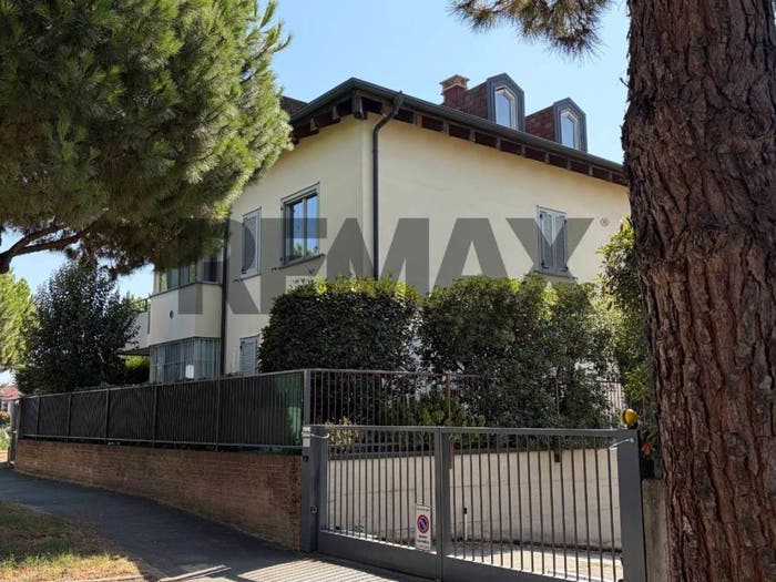 Appartamento trilocale in vendita in Via Don G Ravazzi, Cassinetta di Lugagnano