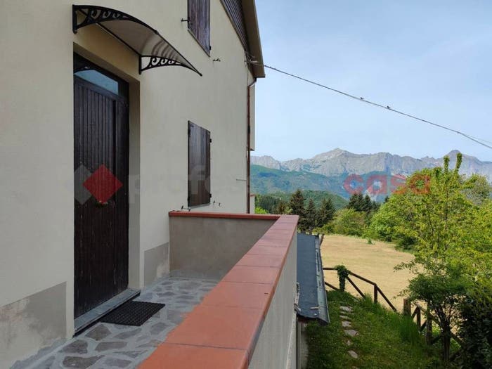 Appartamento trilocale in vendita in Via Pierdiscini, Careggine