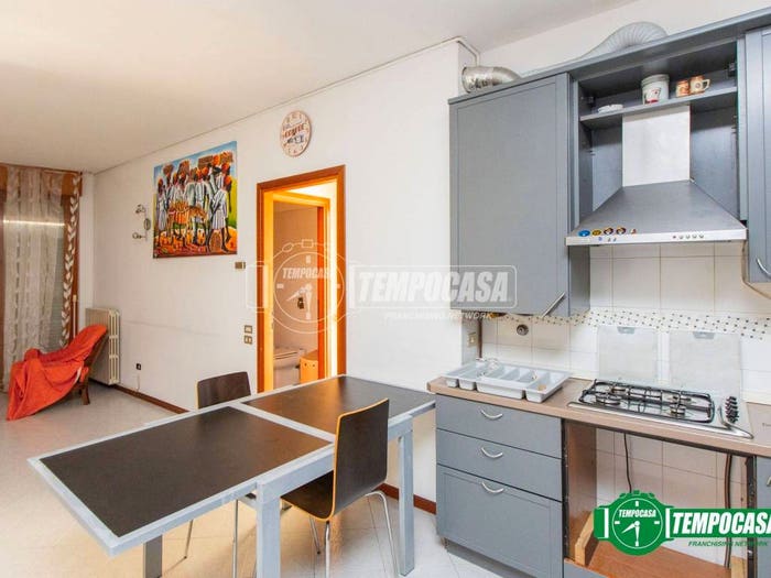 Appartamento trilocale in vendita in Via Montello, Castellanza