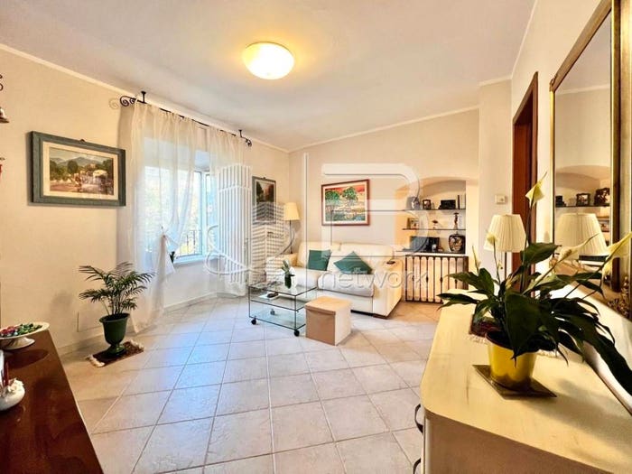 Appartamento con 6 locali in vendita in Via Castagnola di Sopra, Castagnola, Massa