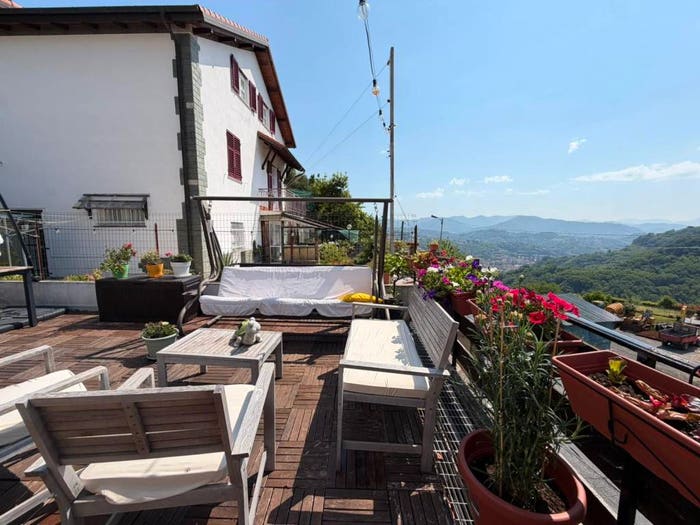 Appartamento quadrilocale in vendita in Via Gaiazza, Gaiazza, Ceranesi