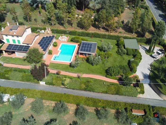 Casa con 6 locali in vendita in Cecina Centro, Cecina