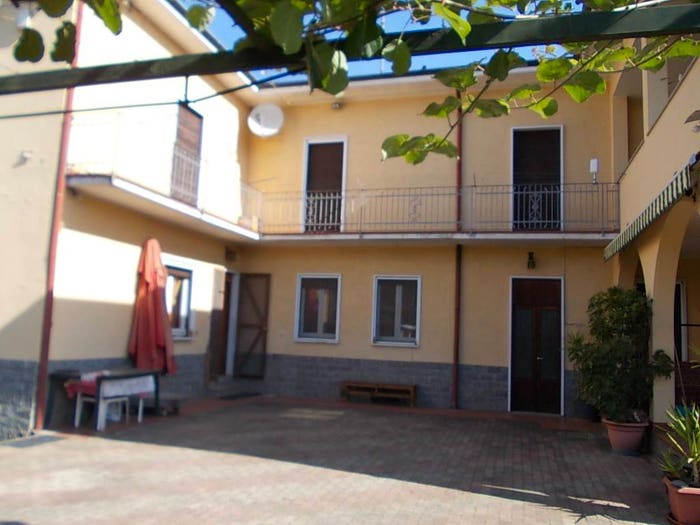 Casa con 6 locali in vendita in Via Pasquale Sottocorno, Ronchi, Gallarate