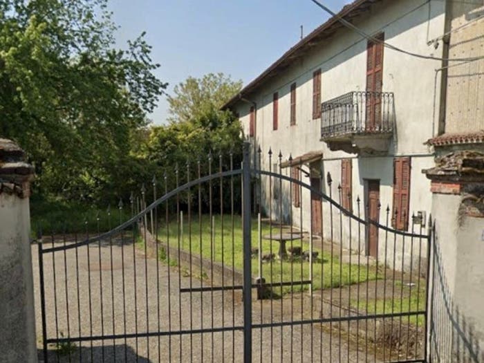 Casa con 6 locali in vendita in Persico Dosimo