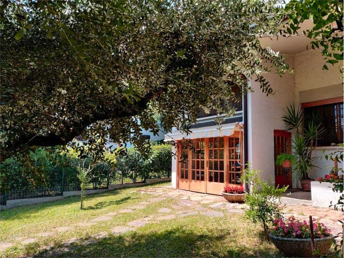 Casa con 6 locali in vendita in via belvedere, Centro, Montebelluna