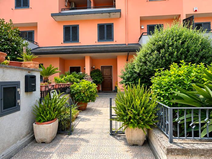 Casa con 5 locali in vendita in Via Claudio Coccia, San Clemente, Caserta