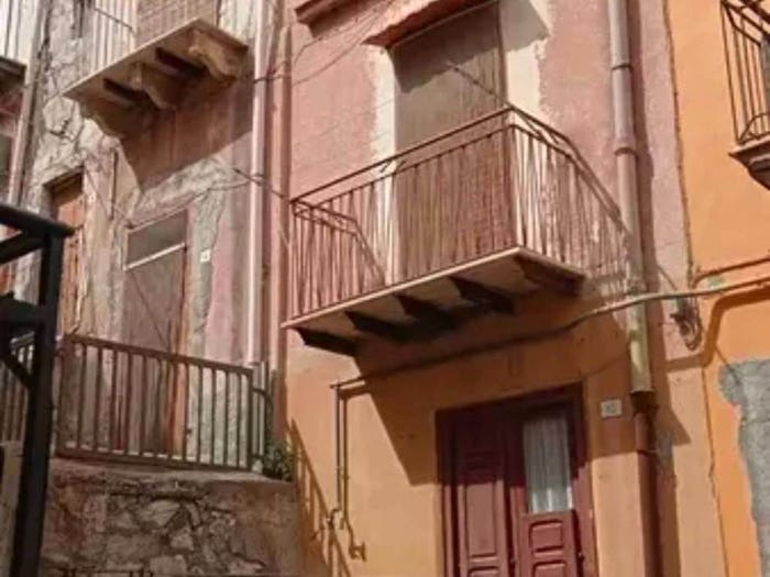 Casa monolocale in vendita in Via Tagliamento, Montallegro
