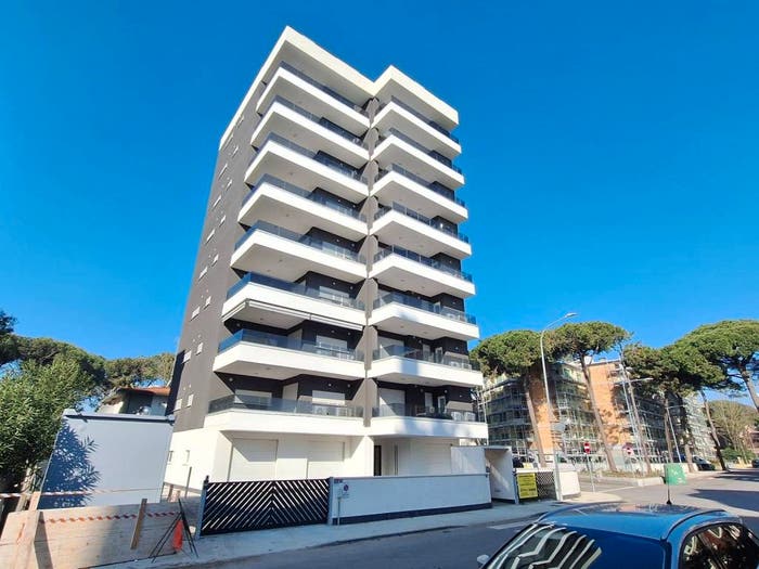 Appartamento quadrilocale in vendita in Viale dei Lecci, Lido degli Estensi, Comacchio