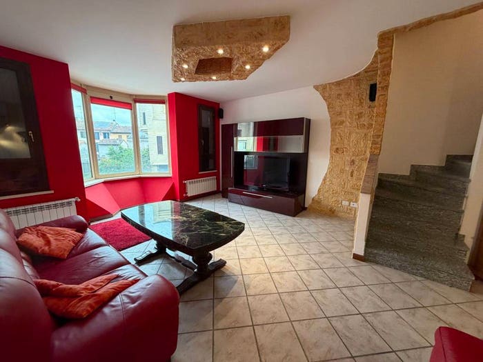 Casa quadrilocale in vendita in Via Colombara, Battaglione, Cremona