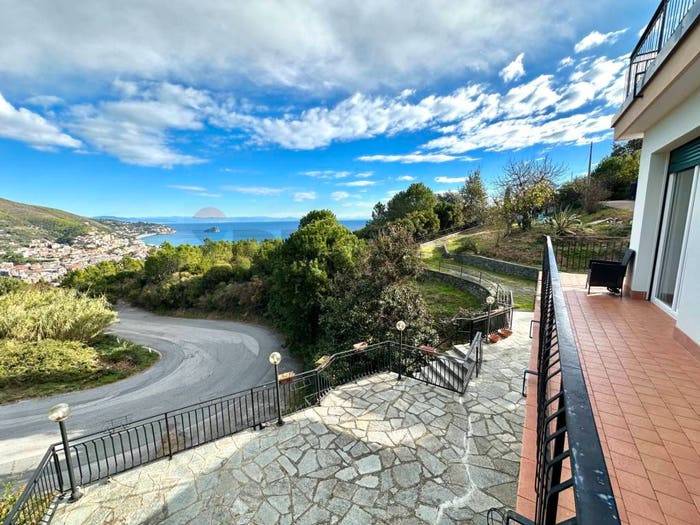 Appartamento trilocale in vendita in Località Torbora, Torbora, Noli