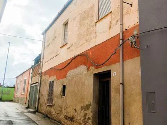 Casa quadrilocale in vendita in Via Giacomo Leopardi, Ossi