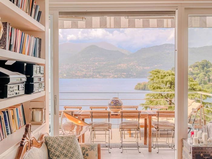 Casa con 6 locali in vendita in Via Acquanera, Laveno, LavenoMombello