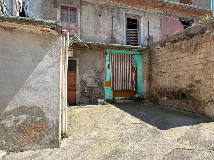 Casa con 5 locali in vendita in Via Costantinopoli, Piazzola, Nola