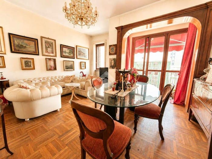 Appartamento trilocale in vendita in Via Emilio Cornalia, Melchiorre Gioia, Milano
