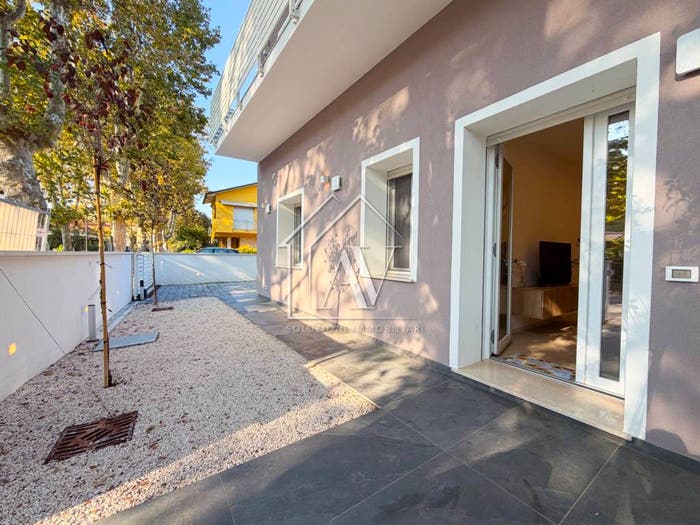 Appartamento trilocale in vendita in Viale Milano, Cesenatico Levante, Cesenatico