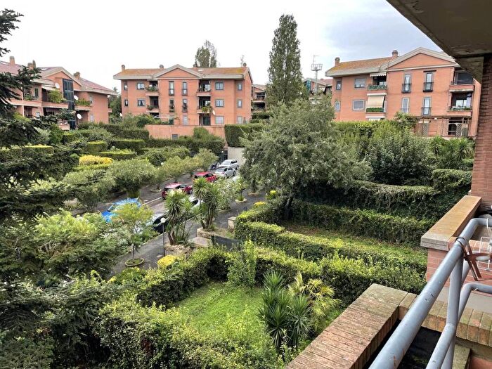 Appartamento trilocale in vendita in Largo Olgiata, Olgiata, Roma