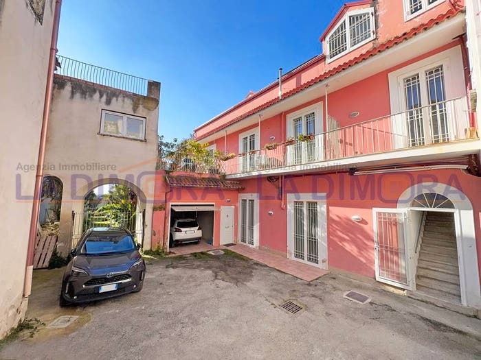 Casa con 6 locali in vendita in Via Ponte, San Leucio Briano, Caserta