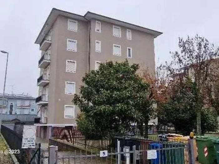 Appartamento trilocale in vendita in Via Giuseppe Verdi, Centro, Dorno